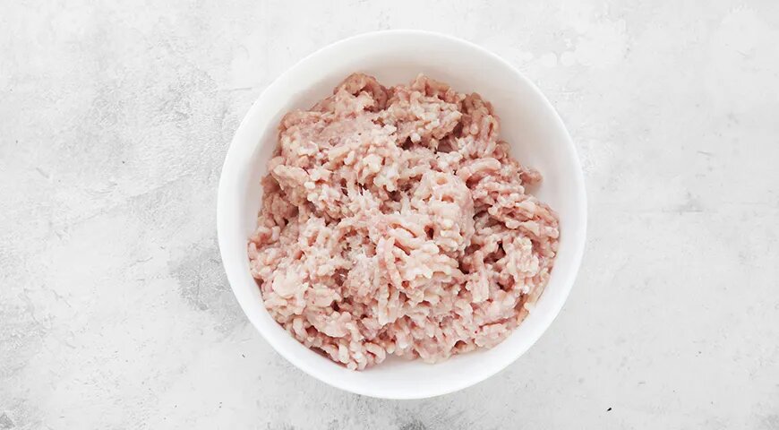 Нежные куриные котлеты с манкой: простой и вкусный рецепт