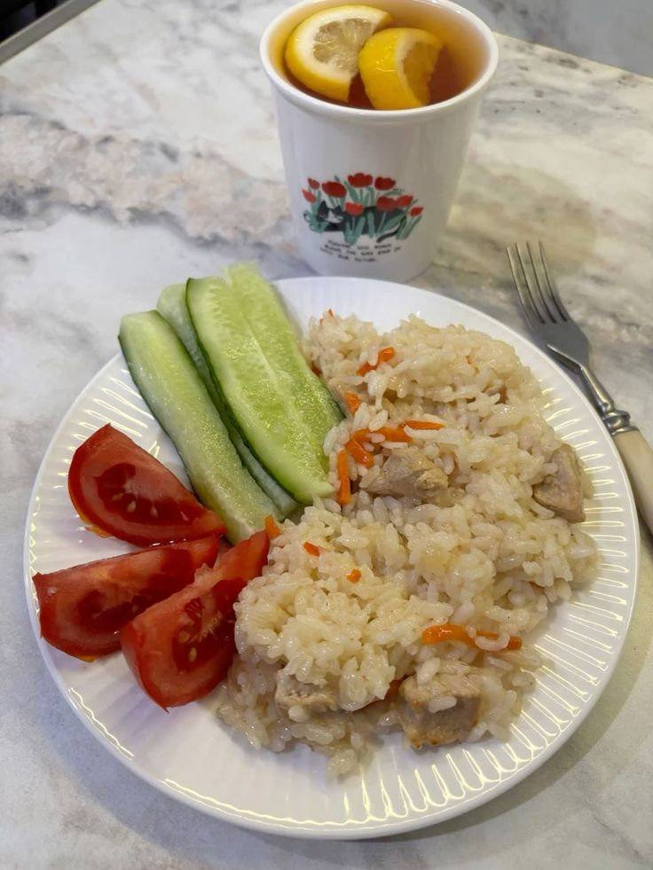 Как простые привычки помогают сохранить молодость: секреты моей мамы