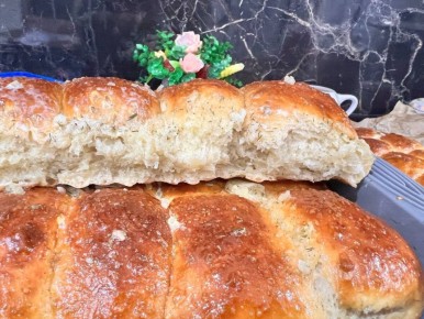 Чесночные пампушки: простая и вкусная выпечка для каждого