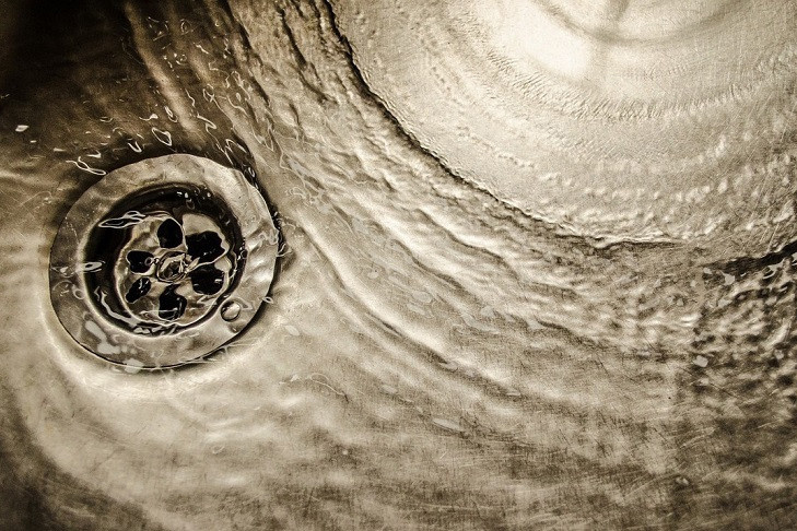 как канцелярская резинка спасет вашу сантехнику