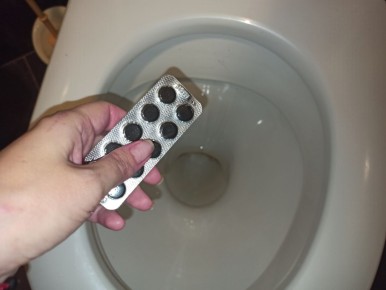 Обеспечьте чистоту и порядок в доме: простые аптечные средства для борьбы с загрязнениями