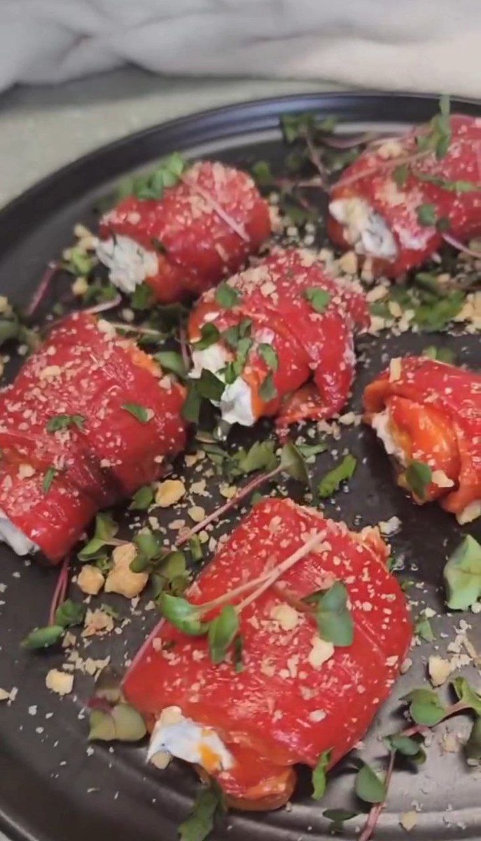 Рулеты из запечённого перца: идеальная закуска для вашего новогоднего стола