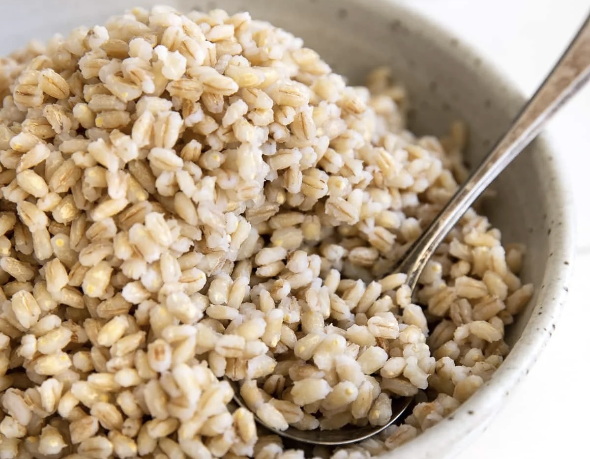 Перловка: забытый суперфуд с яркими преимуществами и потенциальными рисками