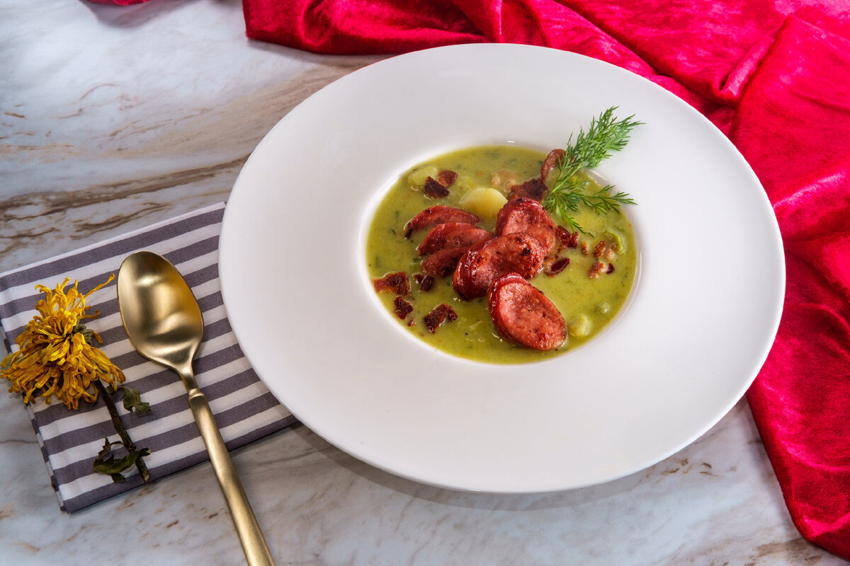 Крем-суп с грибами и охотничьими колбасками: идеальное решение для обеда