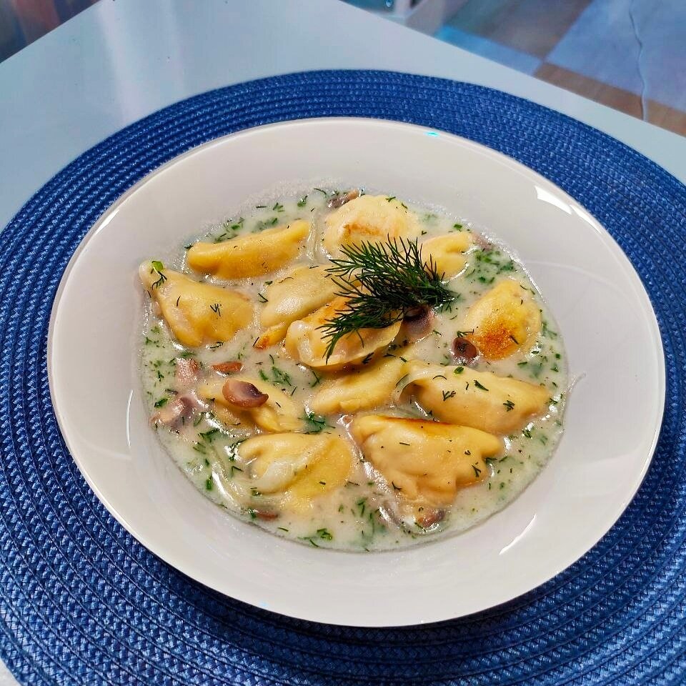 Вареники в грибном соусе: вкусное и сытное постное блюдо