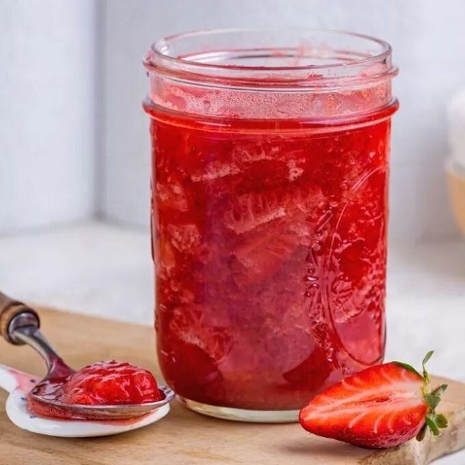 Как приготовить вкусный клубничный соус для любого десерта