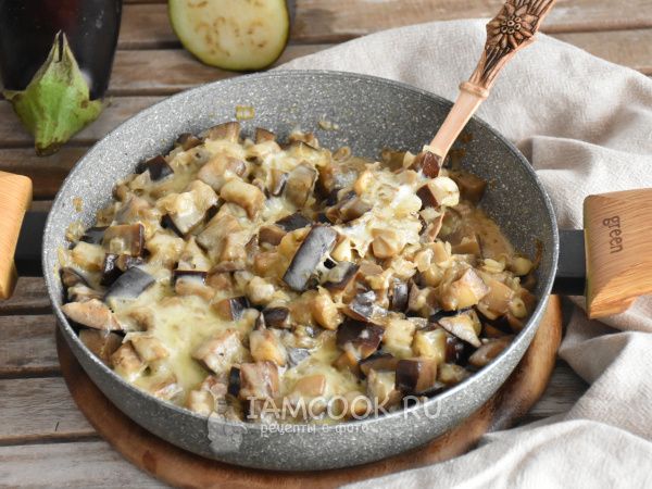 Простой и вкусный жульен из баклажанов: попробуйте сами!