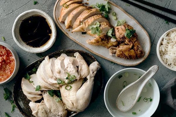 Непревзойденная курица с рисом по-хайнаньски: два способа приготовления на ваш выбор