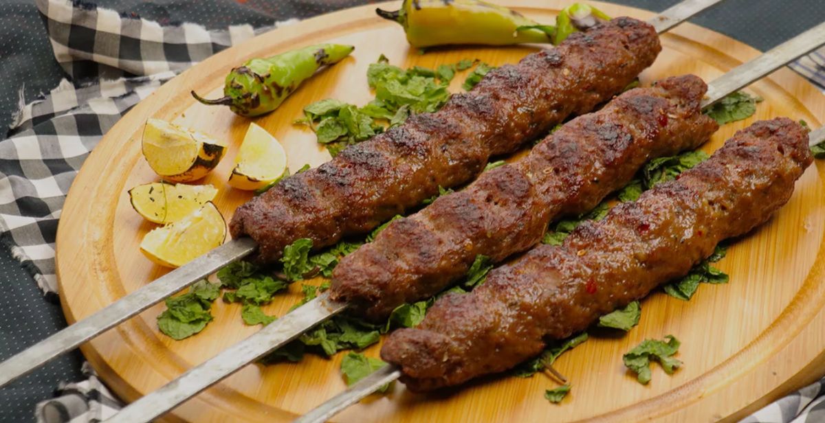 Как правильно приготовить адана-кебаб: секреты восточного блюда