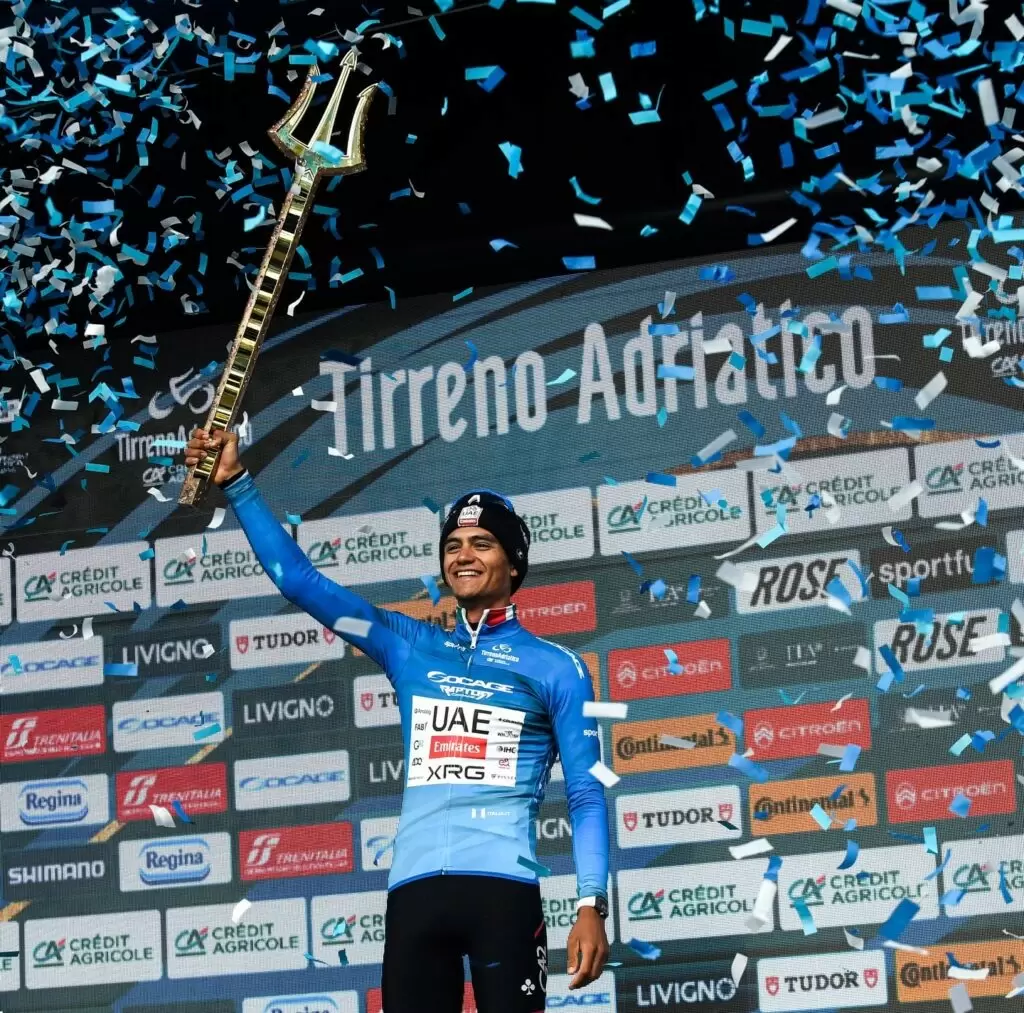 Исаак дель Торо побеждает на Тиррено — Адриатико: новый герой велоспорта