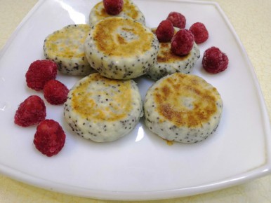 Творожные сырники с маком: новый взгляд на традицию