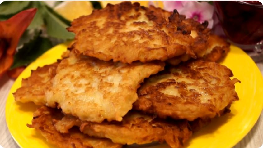 Вкусные яблочные оладушки, которые поднимут настроение с утра